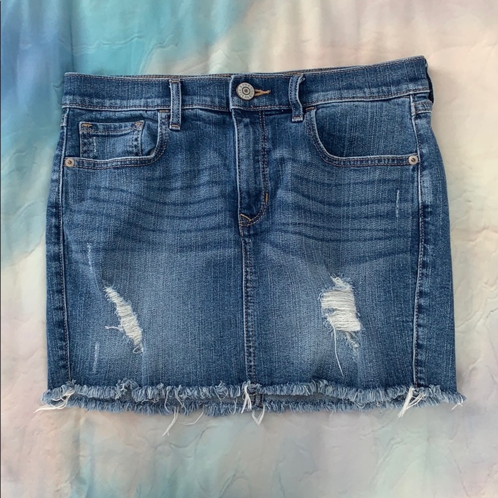 Distressed mini skirt